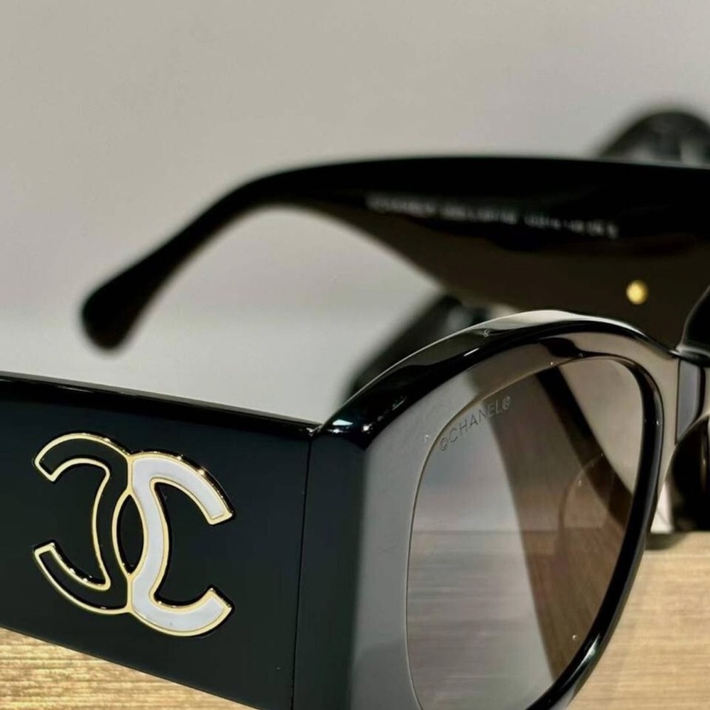 Preloved CHANEL Black Sunglasses - Picture 3 of 8